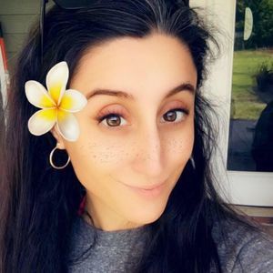 Meet your Posher, Cynthia